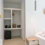 Riviere Paros ناوسا