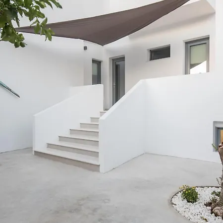 Riviere Paros מלון