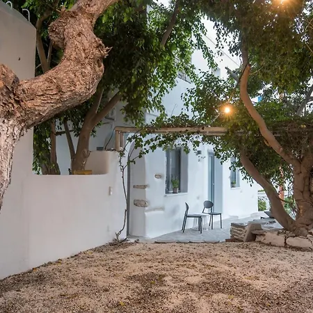 Riviere Paros * נאוסה