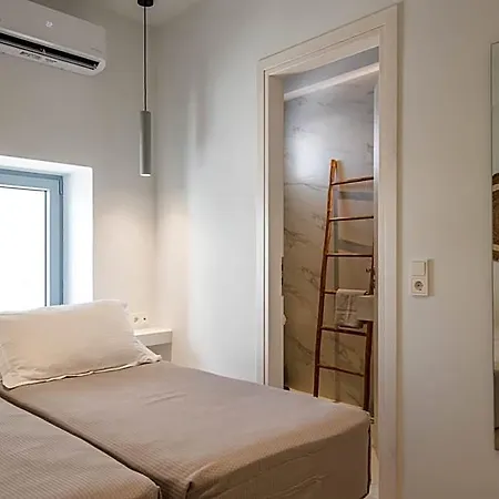 Rivière Paros Hotel
