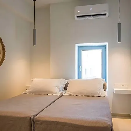 Riviere Paros 纳乌萨